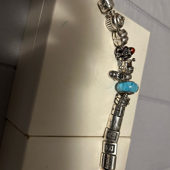 Full pandora bracelet - Picture 5 of 5